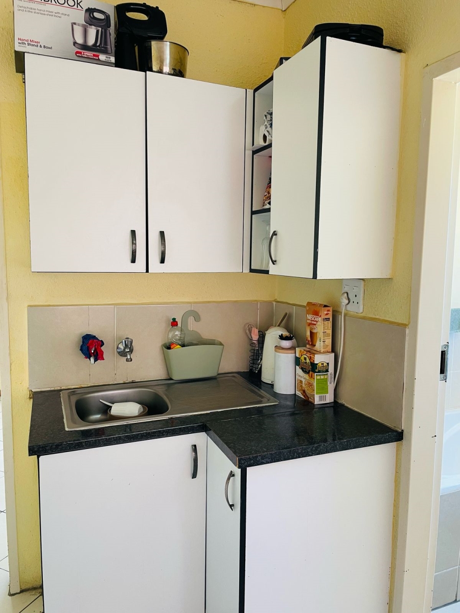 1 Bedroom Property for Sale in Rustenburg Central North West